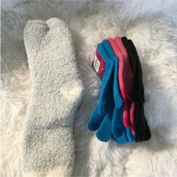 SO Woman’s Juniors 3 pair glove 2 pair sock set OSFM gloves 9-11 sock - Picture 7 of 12